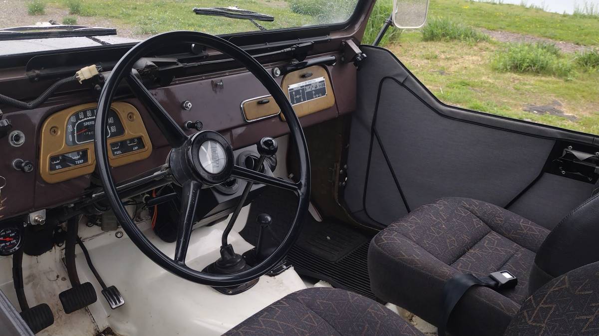 Toyota-fj40-land-cruiser-1971-brown-4