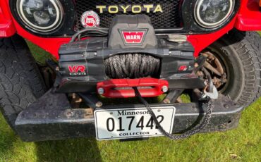 Toyota-fj40-landcruiser-1978-red-1