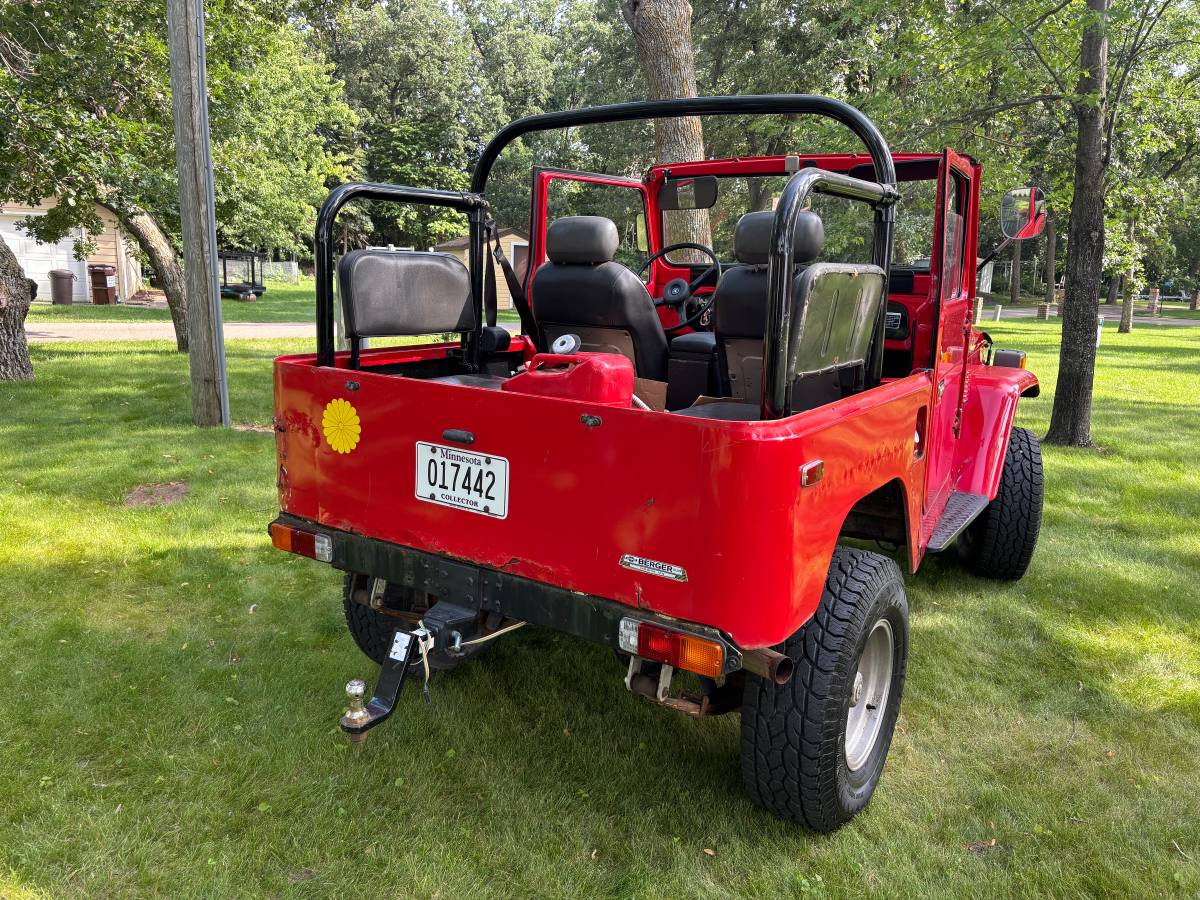 Toyota-fj40-landcruiser-1978-red-11
