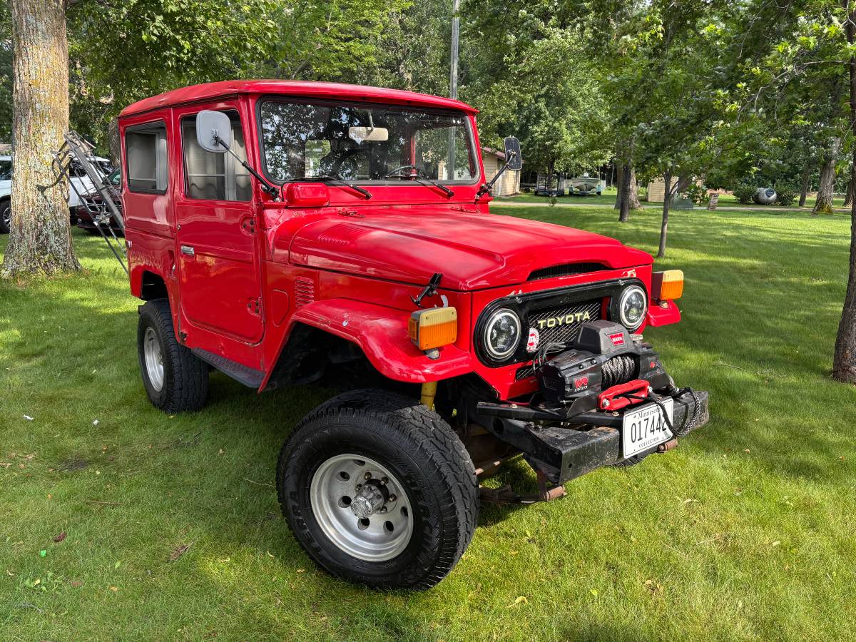 Toyota-fj40-landcruiser-1978-red-14