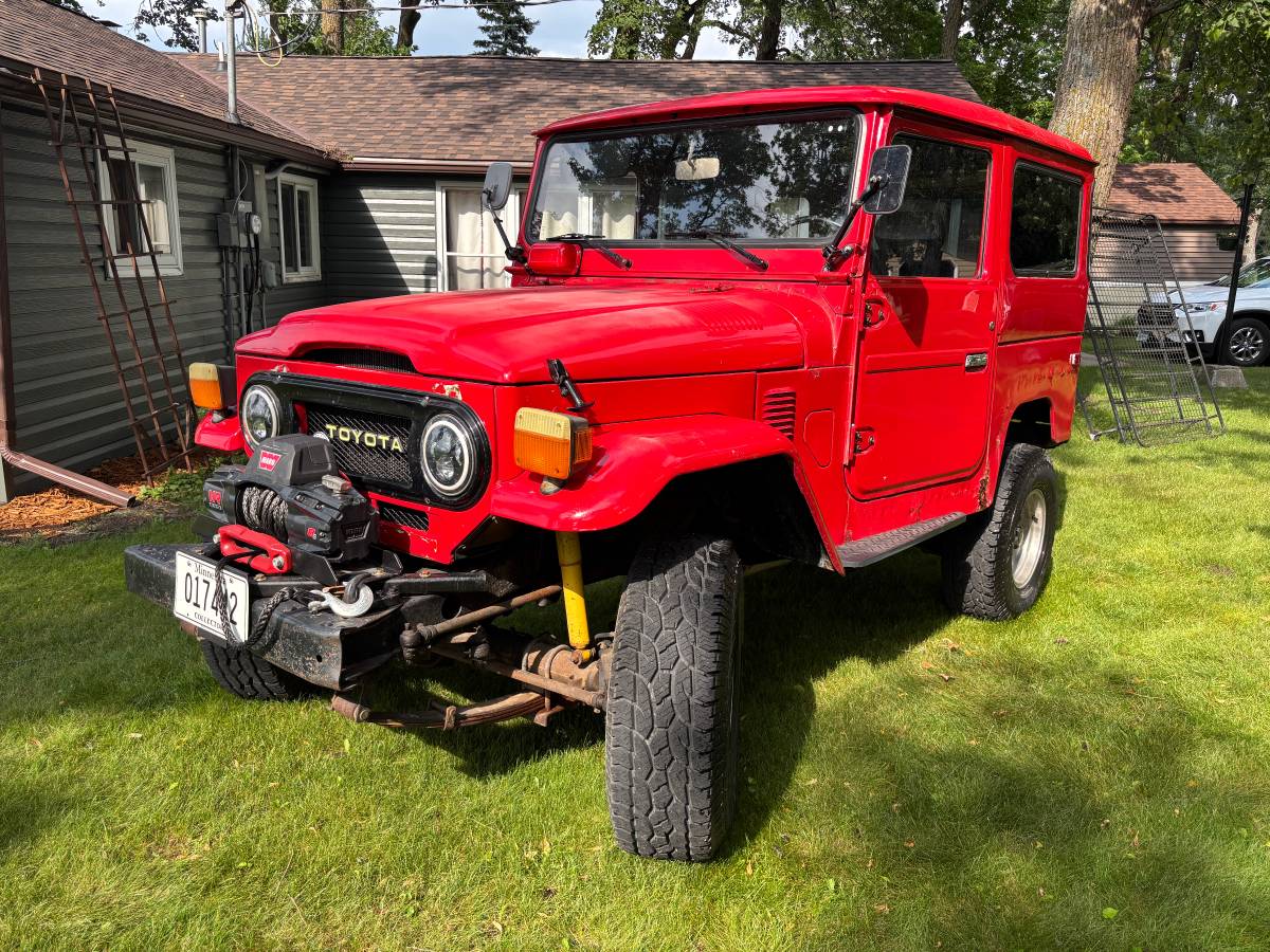 Toyota-fj40-landcruiser-1978-red-15