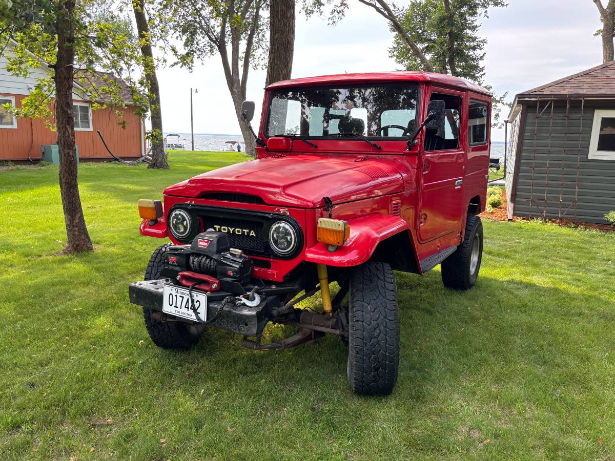 Toyota-fj40-landcruiser-1978-red-6