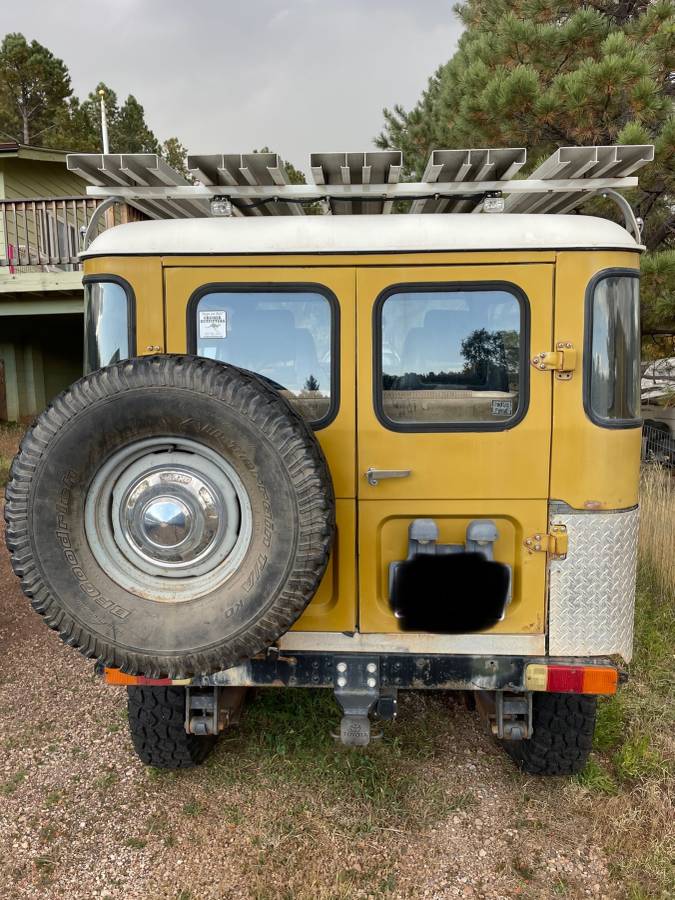 Toyota-land-cruiser-1976-2