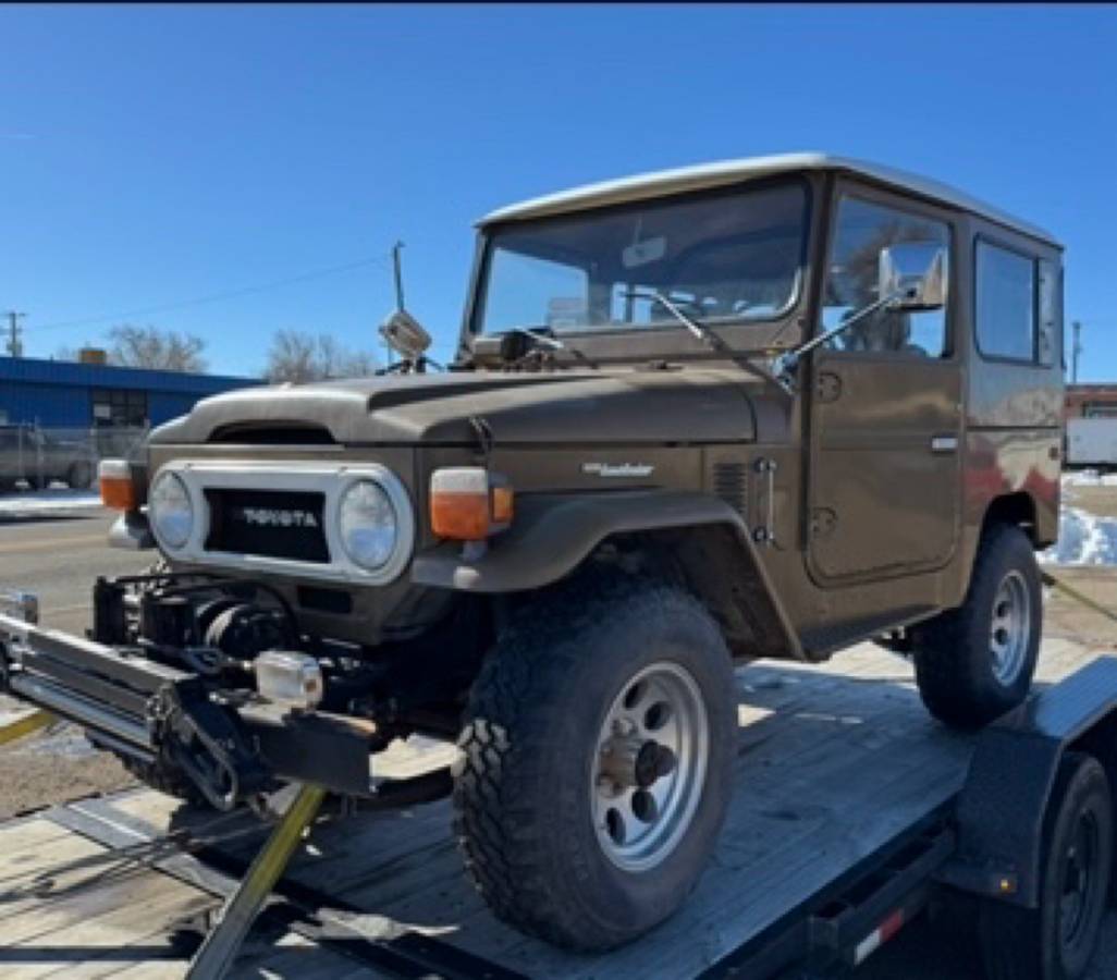 Toyota-land-cruiser-1977-brown-6