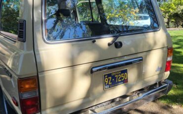 Toyota-land-cruiser-1983-3