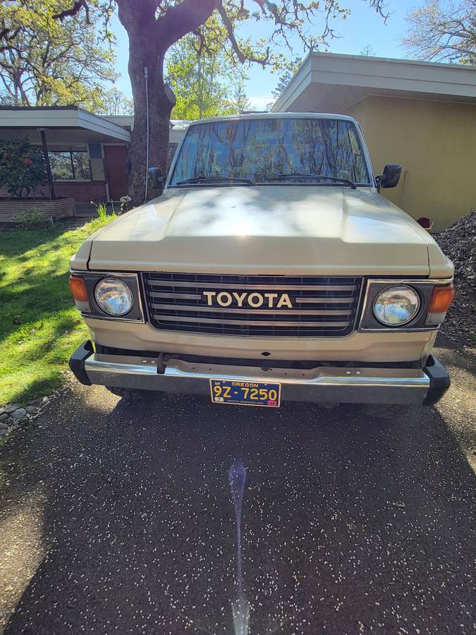 Toyota-land-cruiser-1983-5