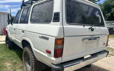 Toyota-land-cruiser-1985-3