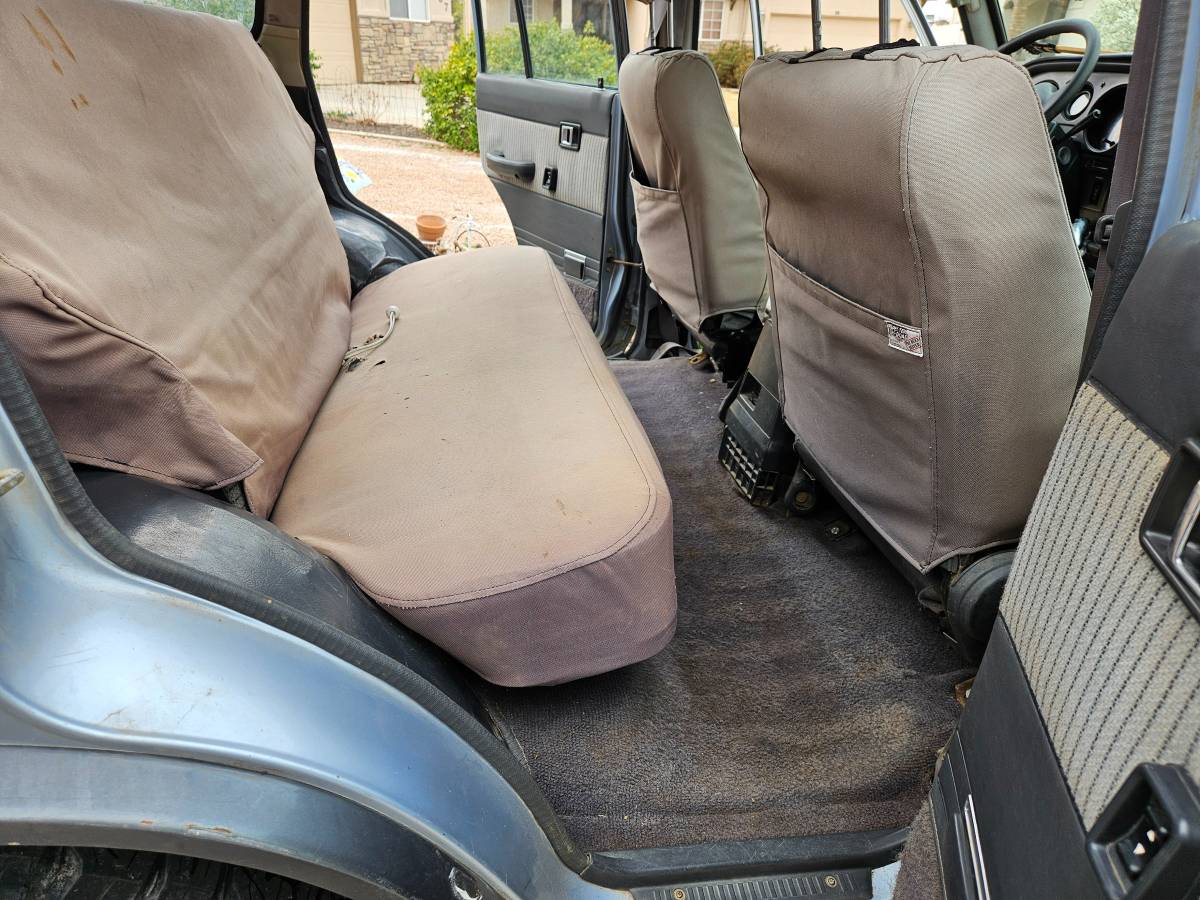 Toyota-land-cruiser-fj-62-1988-blue-14