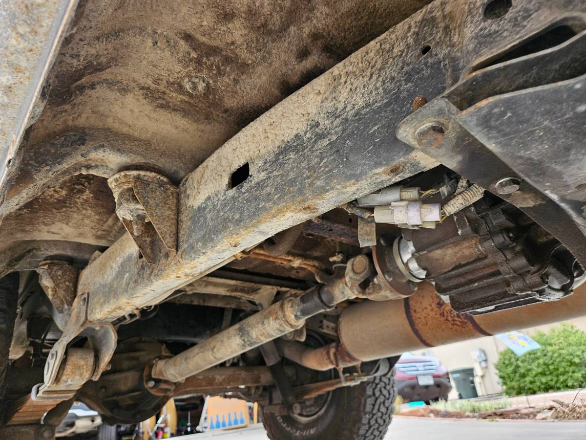 Toyota-land-cruiser-fj-62-1988-blue-16