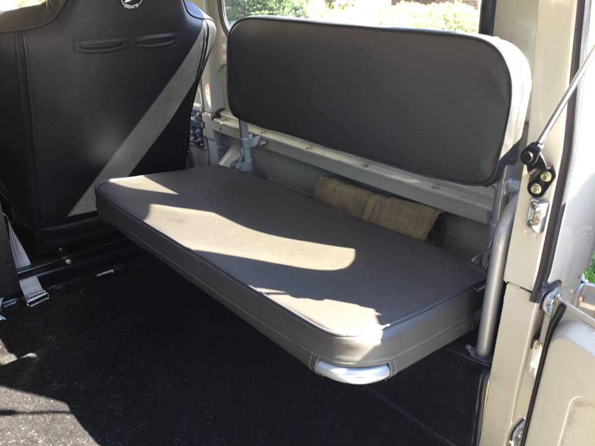 Toyota-land-cruiser-fj40-1971-custom-12