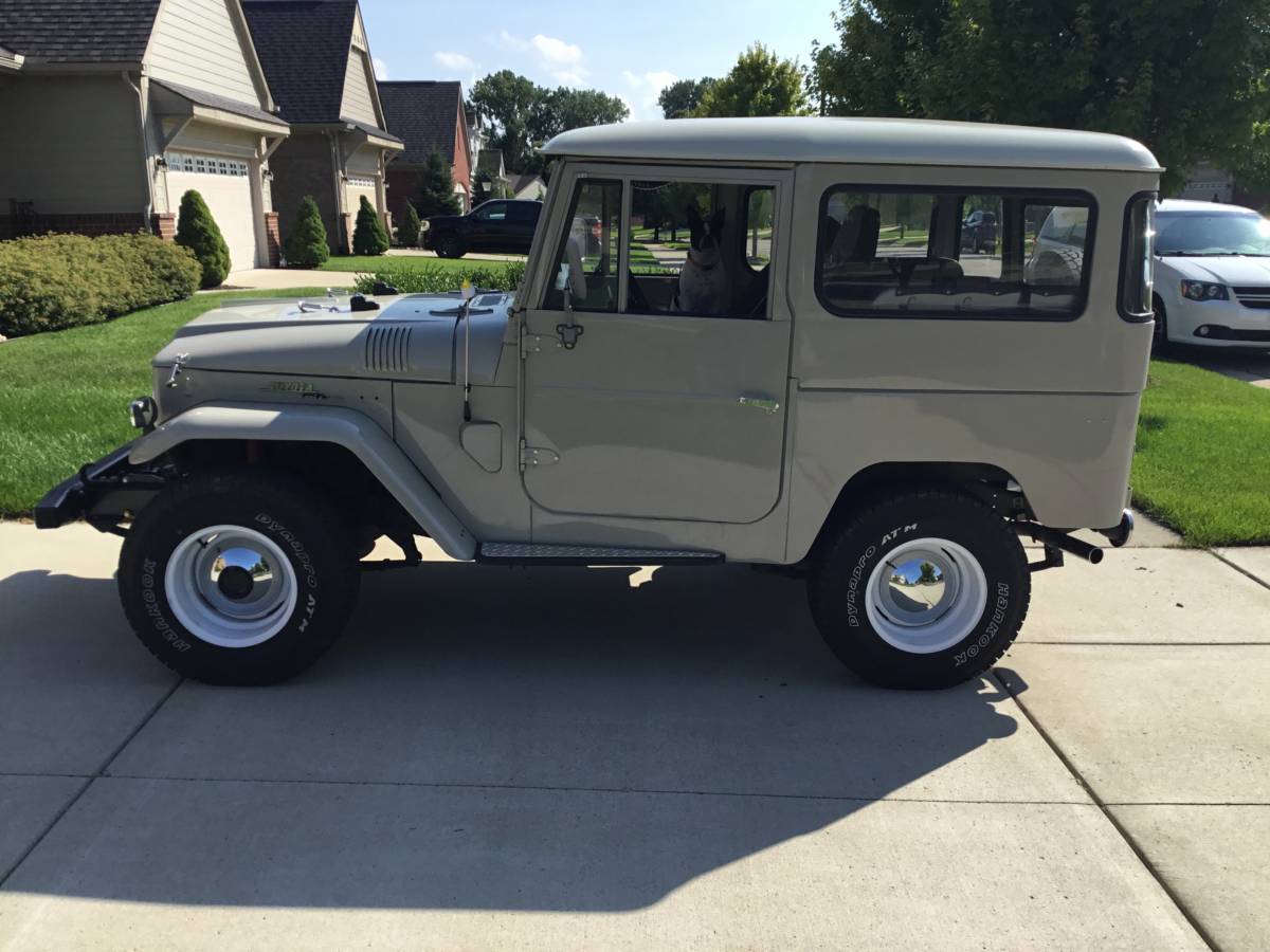 Toyota-land-cruiser-fj40-1971-custom-20