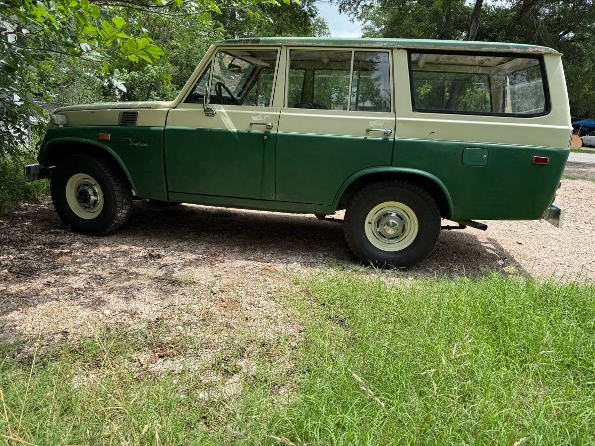 Toyota-landcruiser-1970-green-1