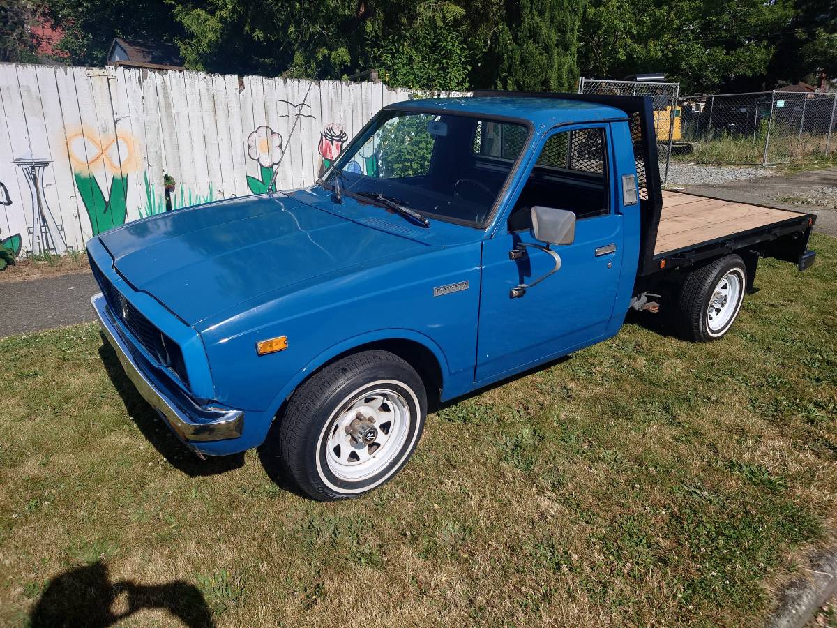 Toyota-pickup-1978-blue-1