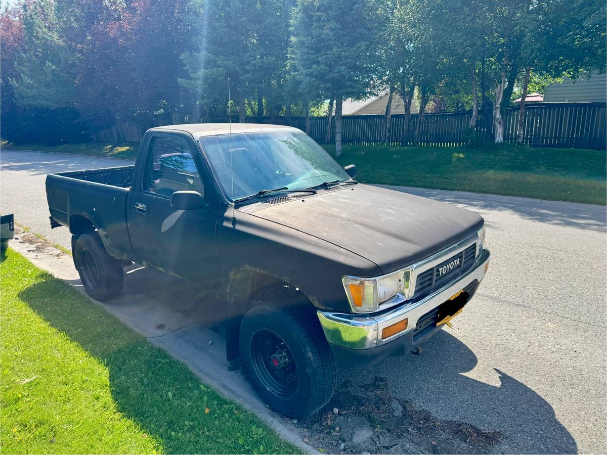Toyota-pickup-1989-black-4