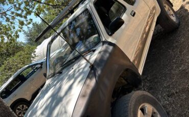 Toyota-pickup-1989-white-1
