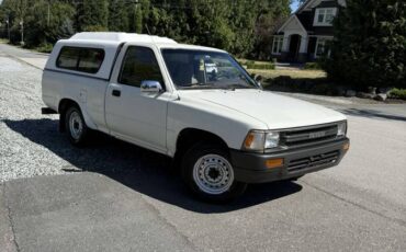 Toyota-pickup-1989-white-13