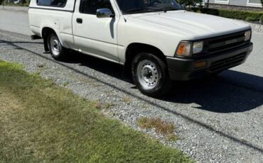 Toyota-pickup-1989-white-15