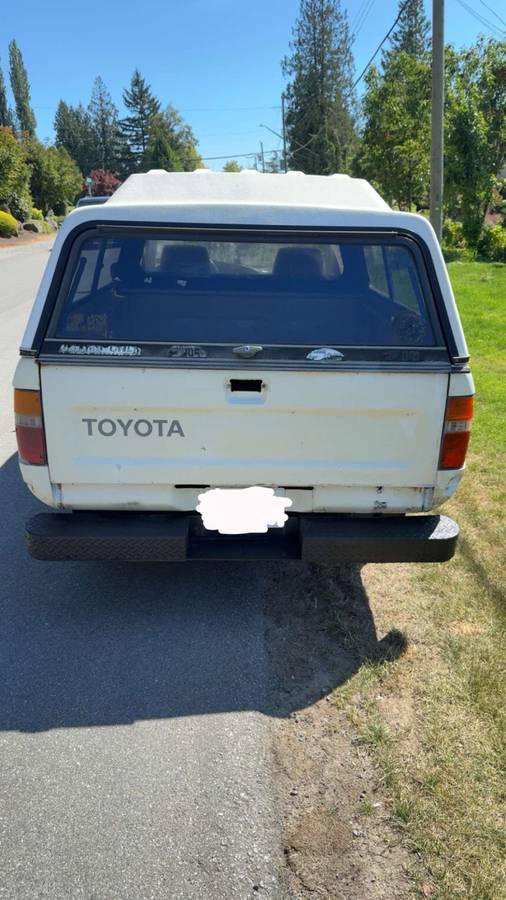 Toyota-pickup-1989-white-17