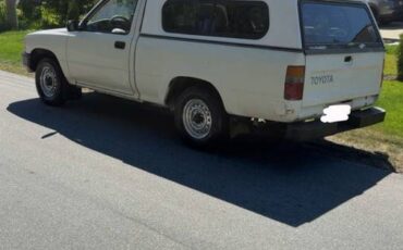 Toyota-pickup-1989-white-18