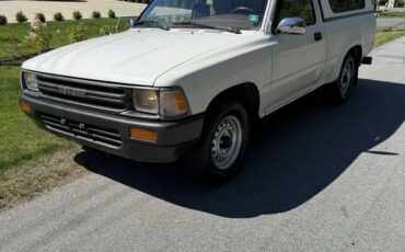 Toyota-pickup-1989-white-20