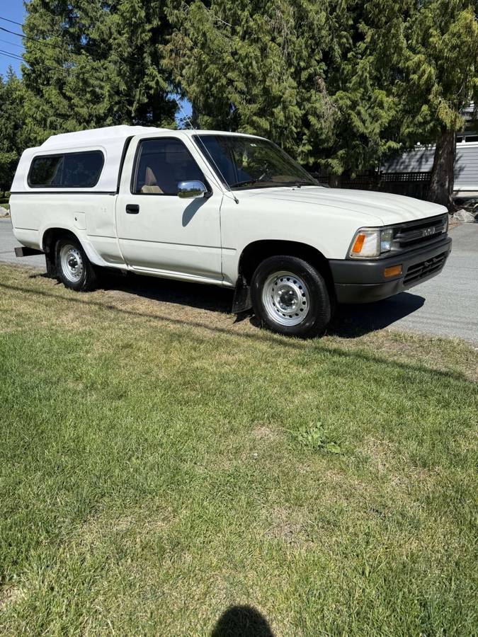 Toyota-pickup-1989-white-21