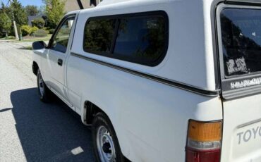 Toyota-pickup-1989-white-3