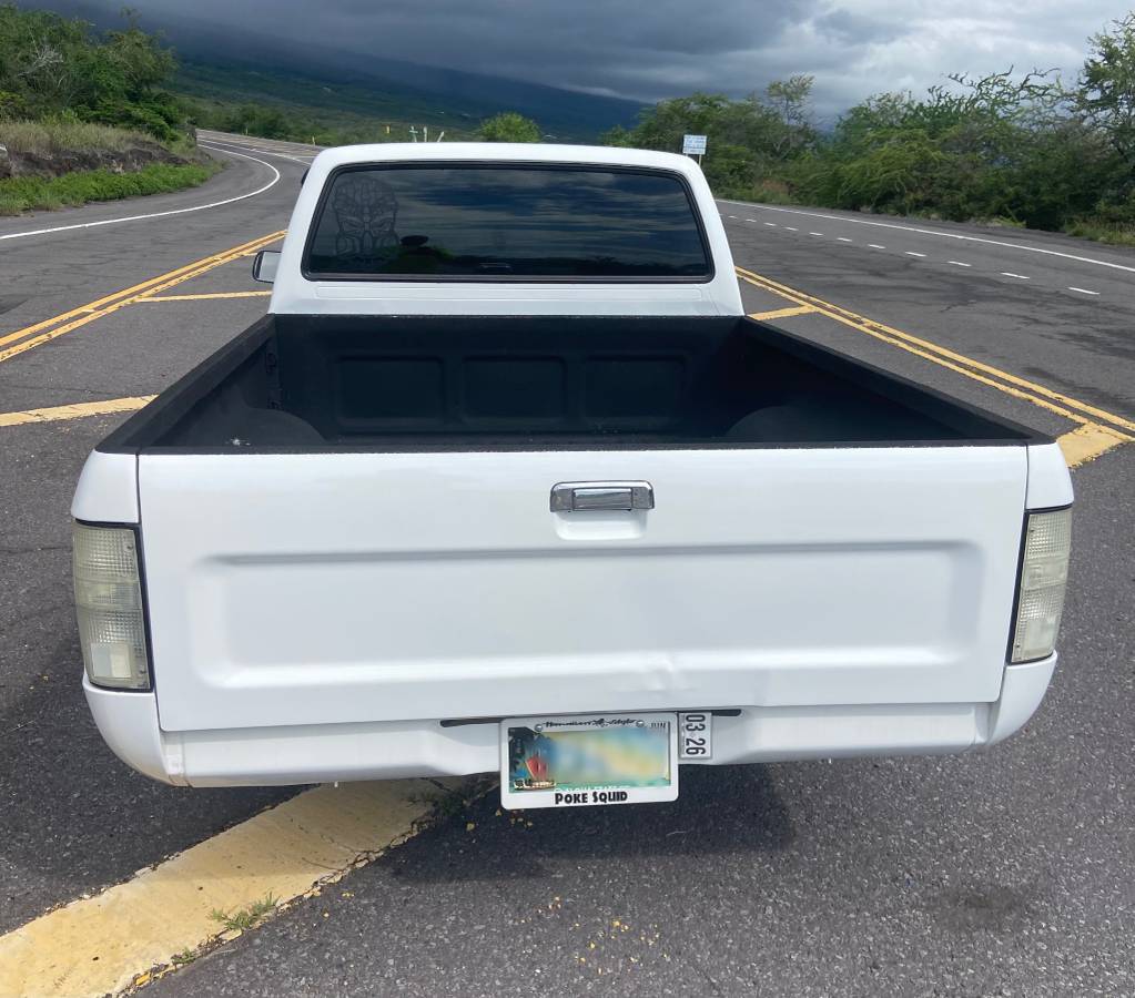 Toyota-pickup-1989-white-4