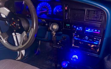 Toyota-pickup-1989-white-7