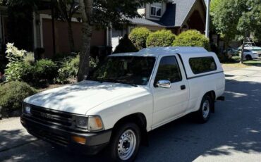 Toyota-pickup-1989-white-9