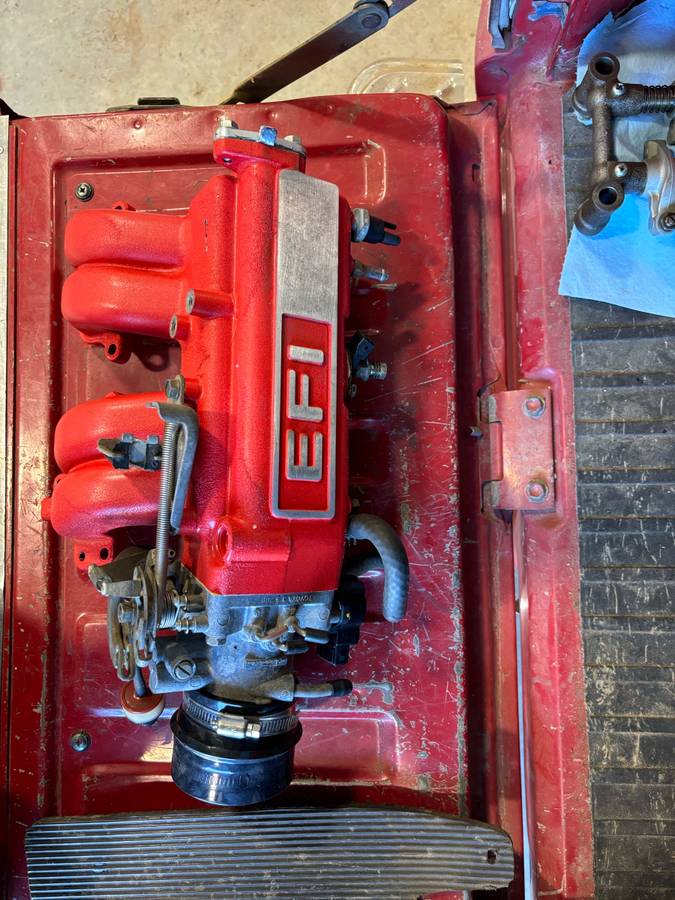Toyota-pickup-4x4-1988-red-14