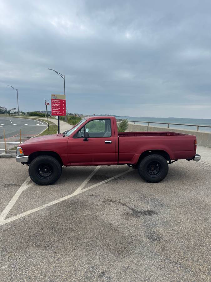 Toyota-pickup-truck-1995-red-1
