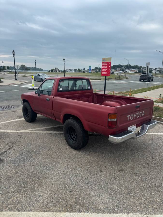 Toyota-pickup-truck-1995-red-4