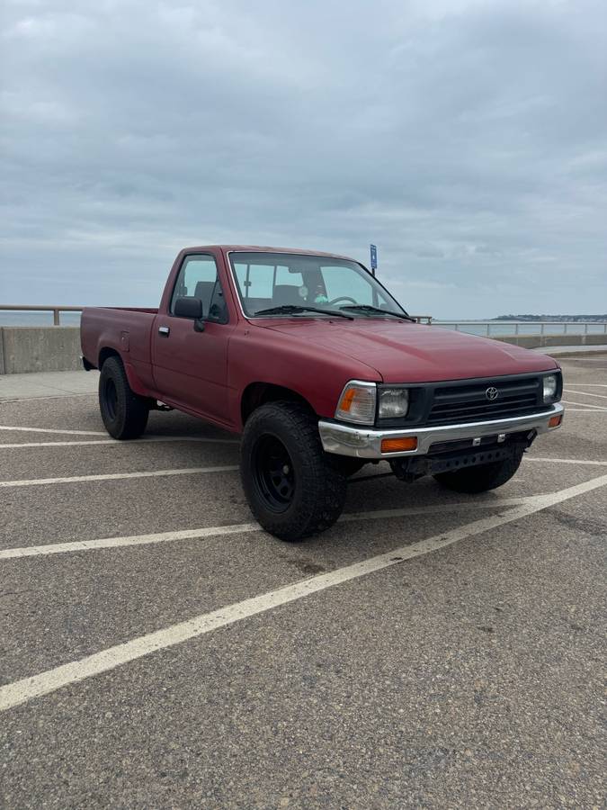 Toyota-pickup-truck-1995-red-7