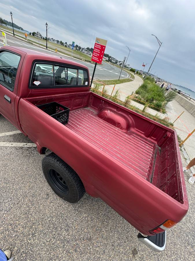 Toyota-pickup-truck-1995-red-8