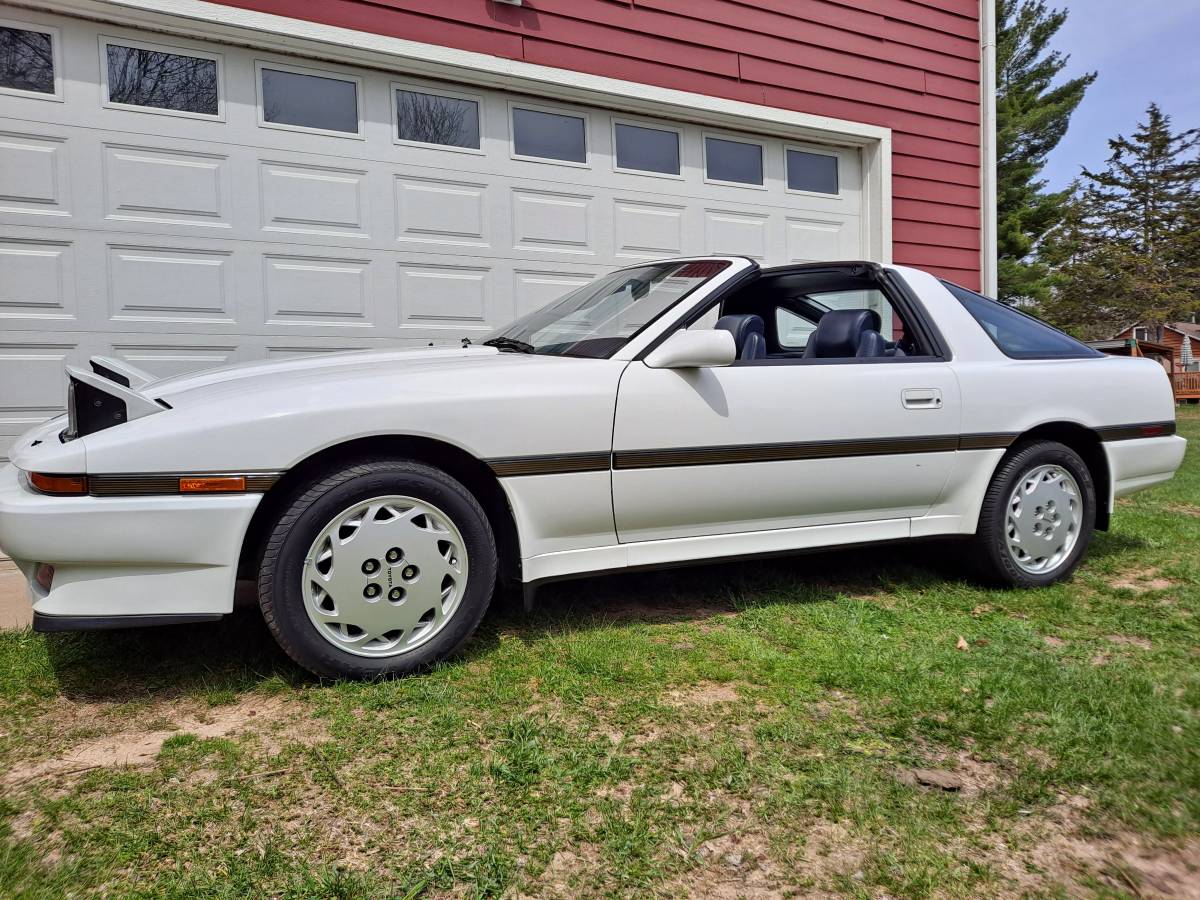 Toyota-supra-1987-white-1