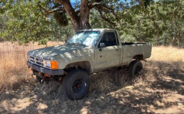 Toyota-tacoma-1988