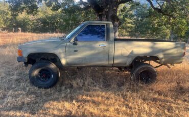 Toyota-tacoma-1988-5