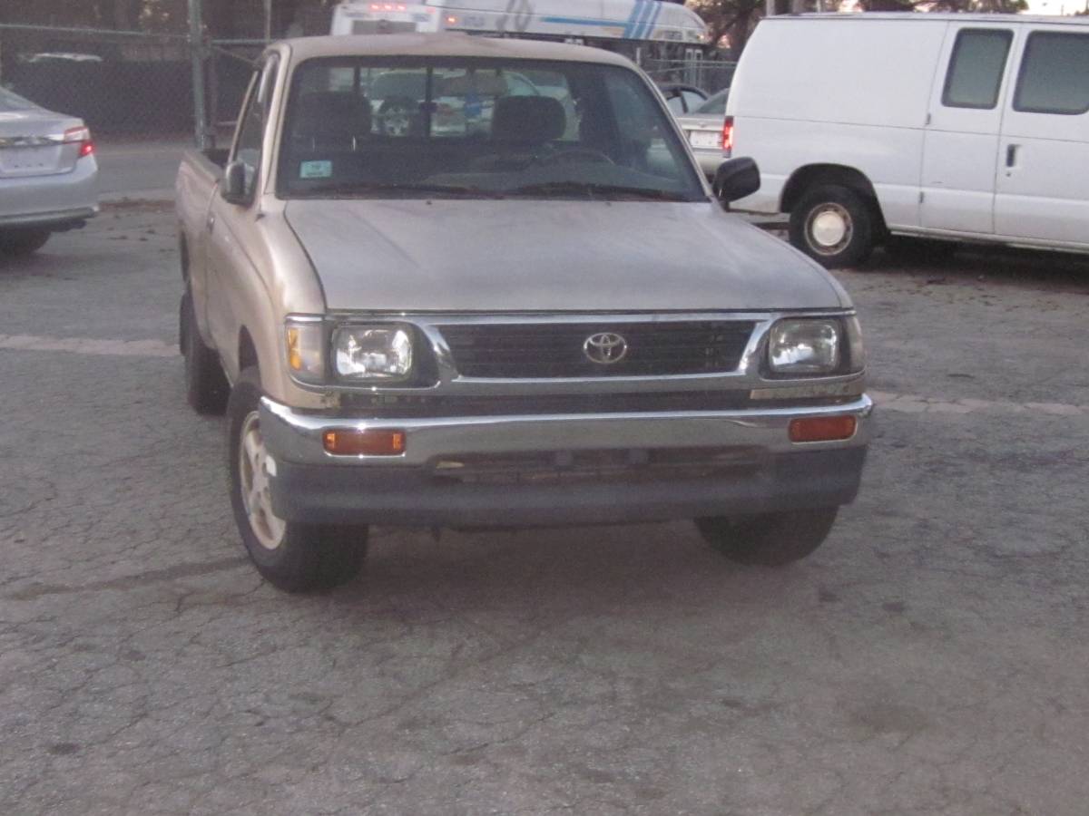 Toyota-tacoma-1995-brown-2