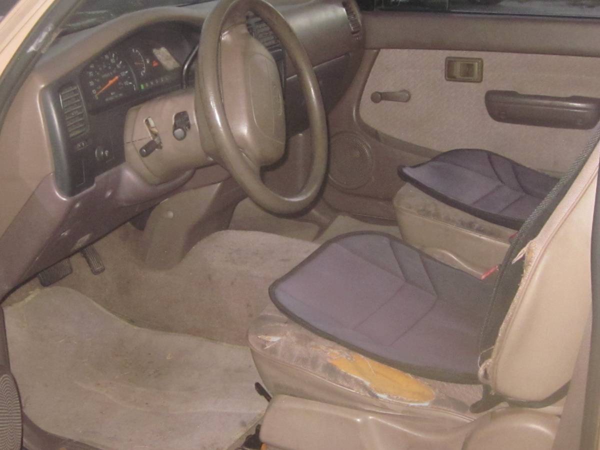 Toyota-tacoma-1995-brown-4