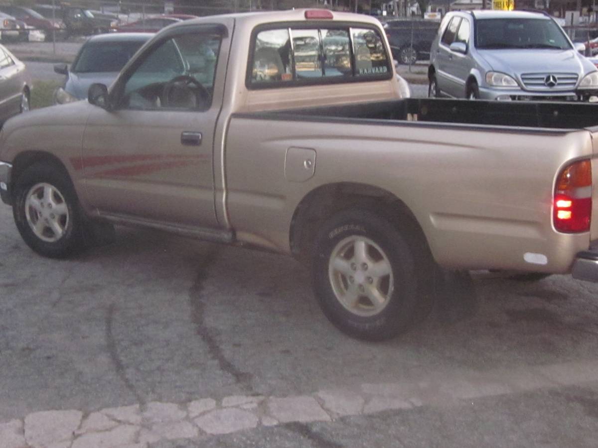 Toyota-tacoma-1995-brown