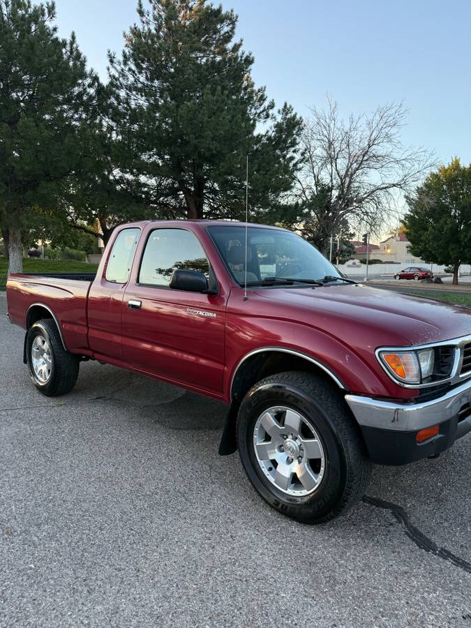 Toyota-tacoma-1995-red