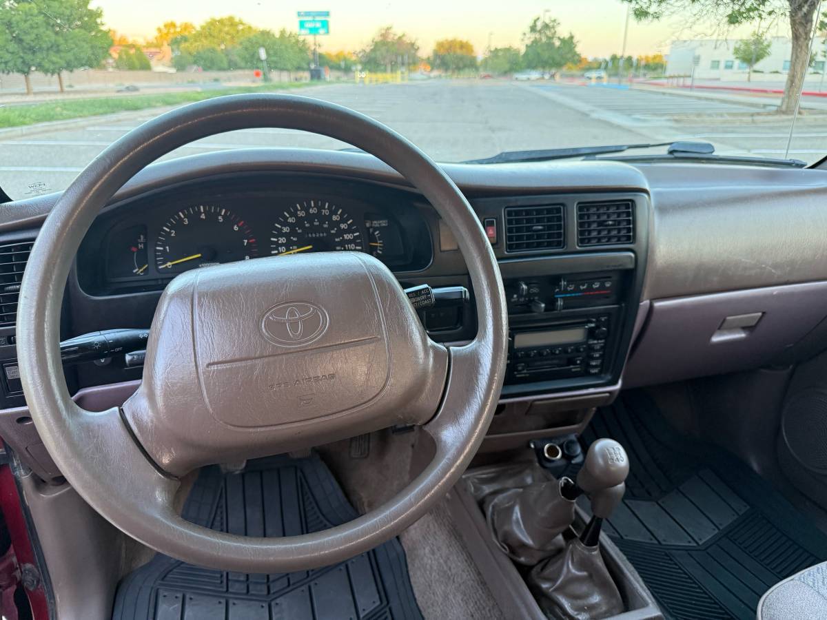 Toyota-tacoma-1995-red-6