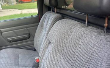 Toyota-truck-regular-cab-1992-red-15