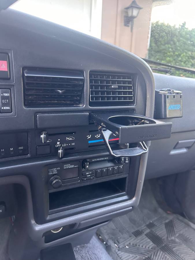 Toyota-truck-regular-cab-1992-red-16