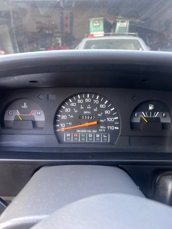 Toyota-truck-regular-cab-1992-red-17