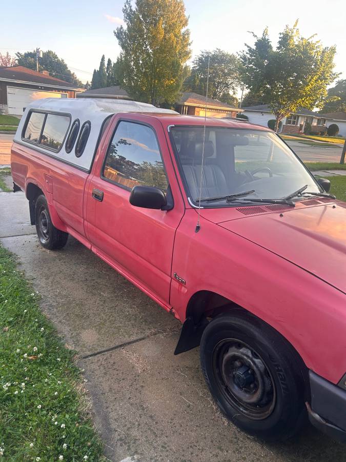 Toyota-truck-regular-cab-1992-red-8