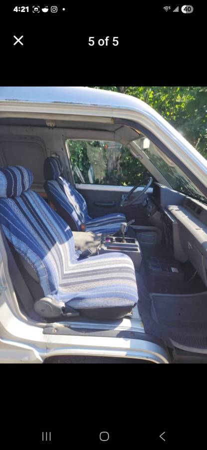 Toyota-van-1986-silver-2