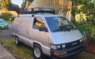 Toyota-van-1986-silver