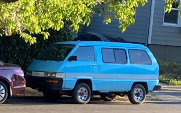 Toyota-van-1987-blue-7