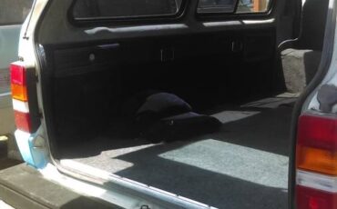 Toyota-van-1987-blue-9
